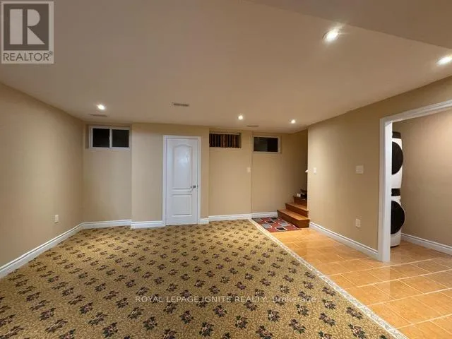 LOWER - 5 SCARBORO AVENUE, Toronto (Highland Creek), Ontario M1C1M2