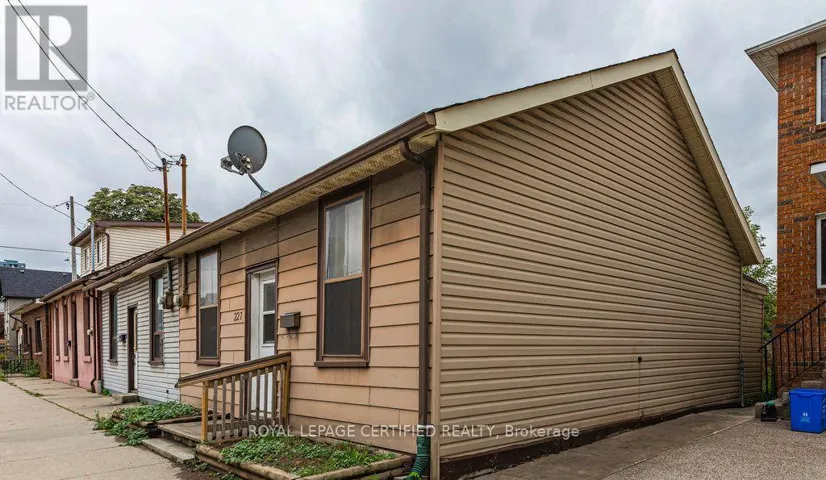 227 WELLINGTON STREET N, Hamilton (Beasley), Ontario L8L5A7