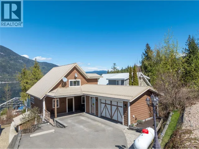 6421 Eagle Bay Road Unit# 73, Eagle Bay, British Columbia V0E1T0