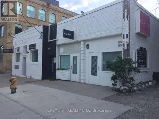 198 WALNUT AVENUE, Toronto (Niagara), Ontario M6J2N6