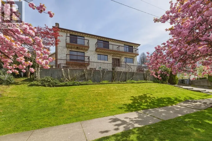 370 N KOOTENAY STREET, Vancouver, British Columbia V5K3R5