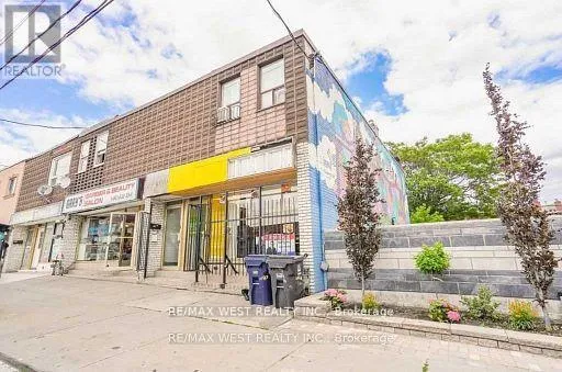 477 OAKWOOD AVENUE, Toronto (Oakwood Village), Ontario M6E2W4