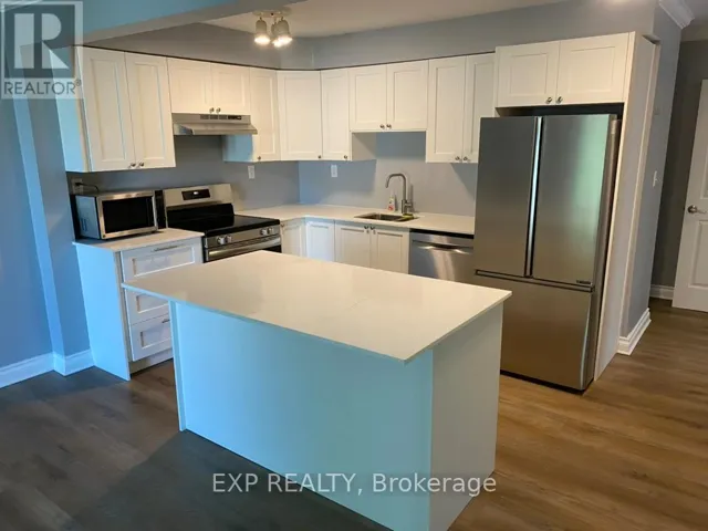 7B CLARENDON AVENUE, St. Catharines (Secord Woods), Ontario L2P1G1