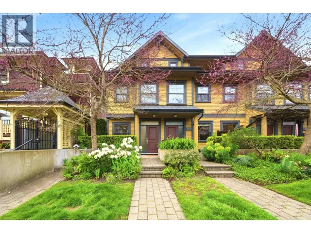 1837 CHARLES STREET, Vancouver, British Columbia V5L0B2