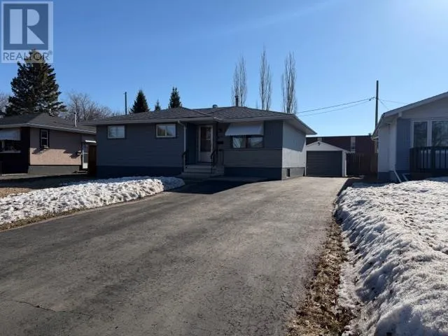 414 Sycamore PL, Thunder Bay, Ontario P7C1W9
