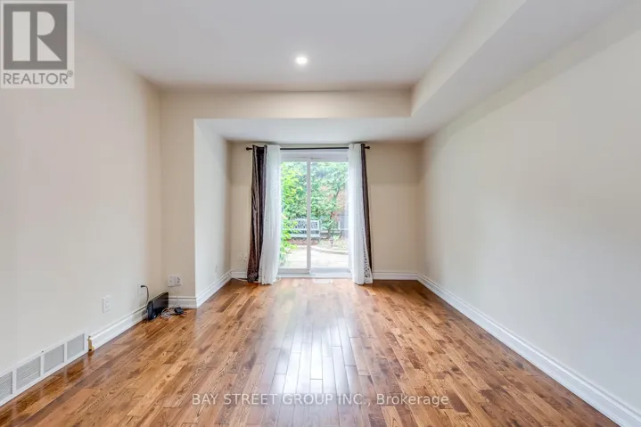 4351 DUBLIN CRESCENT, Burlington (Shoreacres), Ontario L7L2S4