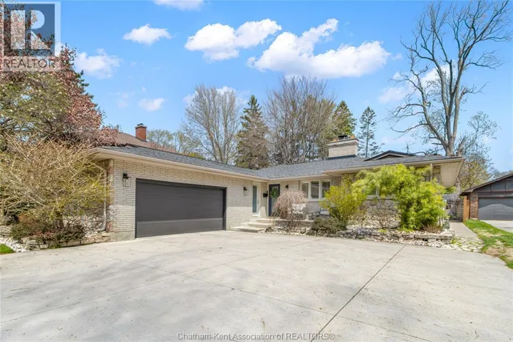 323 VICTORIA AVENUE, Chatham, Ontario N7L3B1