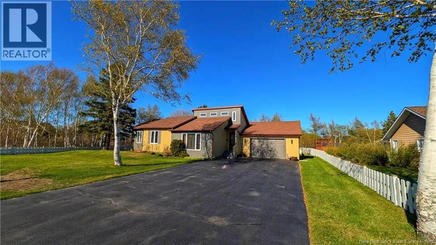 27 Rue du Bicentenaire Street, Caraquet, New Brunswick E1W1A3
