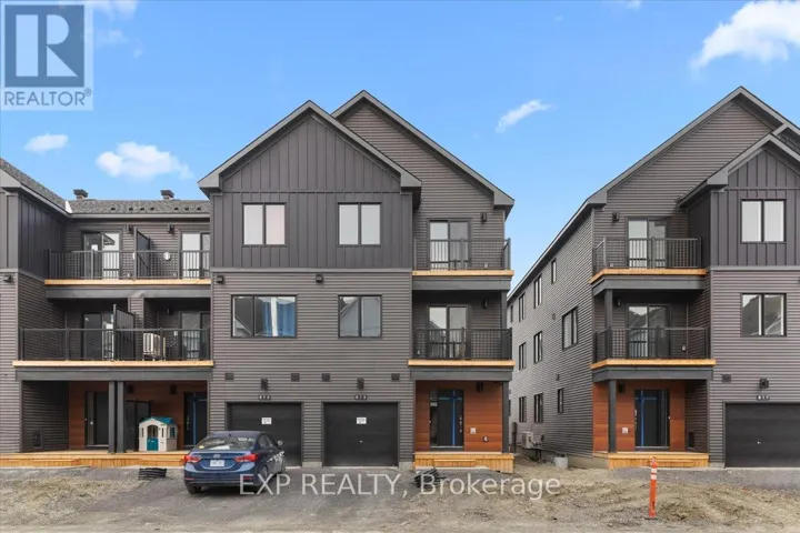 815 DEMULCENT LANE, Ottawa, Ontario K2W0P1