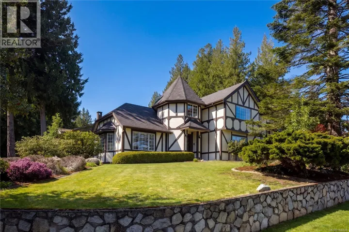 1753 Mayneview Terr, North Saanich, British Columbia V8L4L5