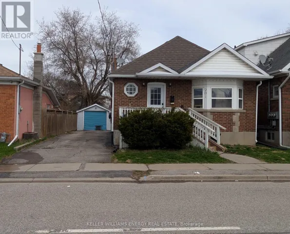 UPPER - 201 CELINA STREET, Oshawa (Lakeview), Ontario L1H4N7