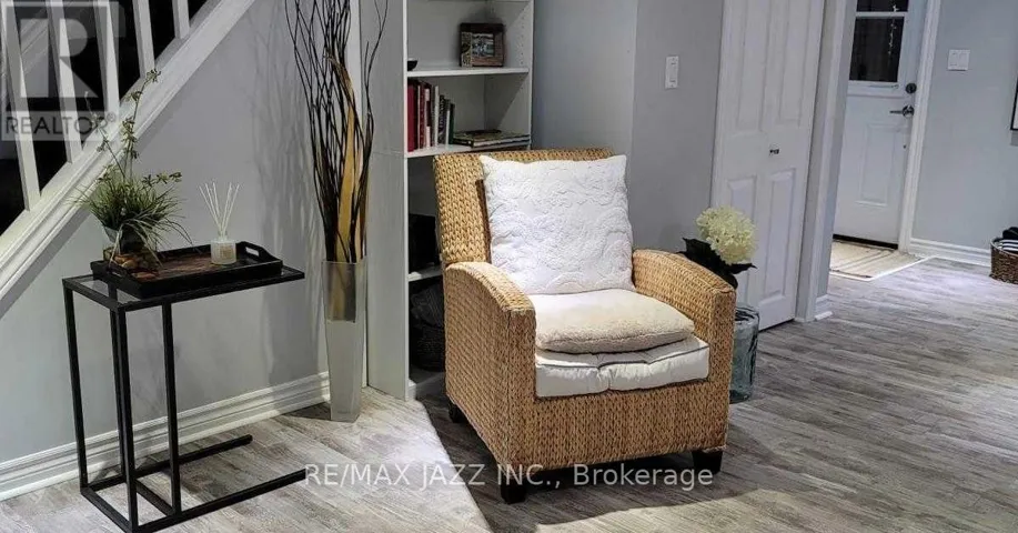 # 2 - 900 JUNIPER STREET, Oshawa (Centennial), Ontario L1G3E1