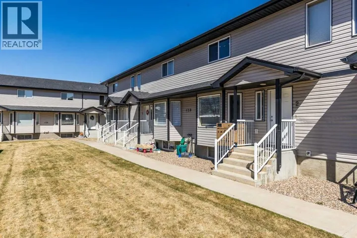 2, 128 3 Street NE, Redcliff, Alberta T0J2P0