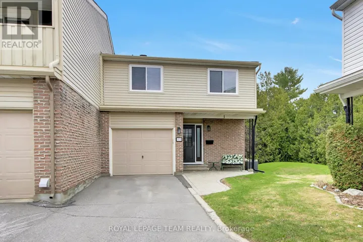 D - 30 BLACK FOREST LANE, Ottawa, Ontario K2H5C8