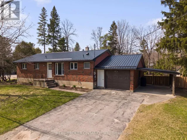 4 STURGEON BAY ROAD, Severn (Coldwater), Ontario L0K1E0