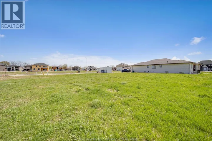 3667 FARROW AVENUE, Windsor, Ontario N9H0B3