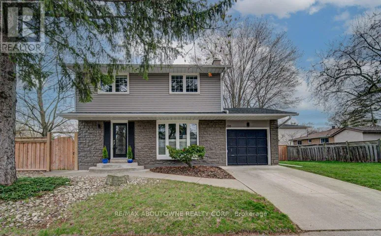 126 OTTER CRESCENT, Oakville (CP College Park), Ontario L6H1E6