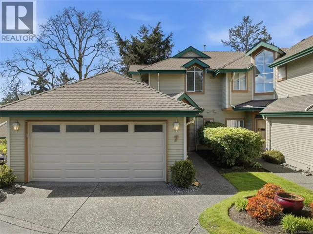 7 520 Marsett Pl, Saanich, British Columbia V8Z7J1