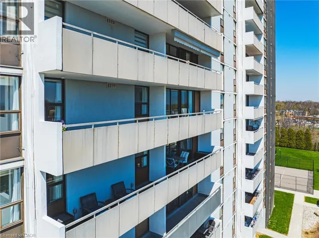 2055 UPPER MIDDLE Road Unit# 705, Burlington, Ontario L7P3P4