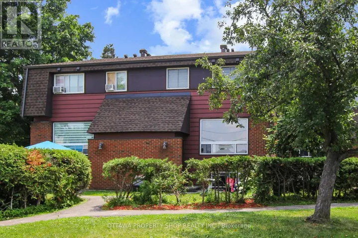 1F BANNER ROAD, Ottawa, Ontario K2H8T3