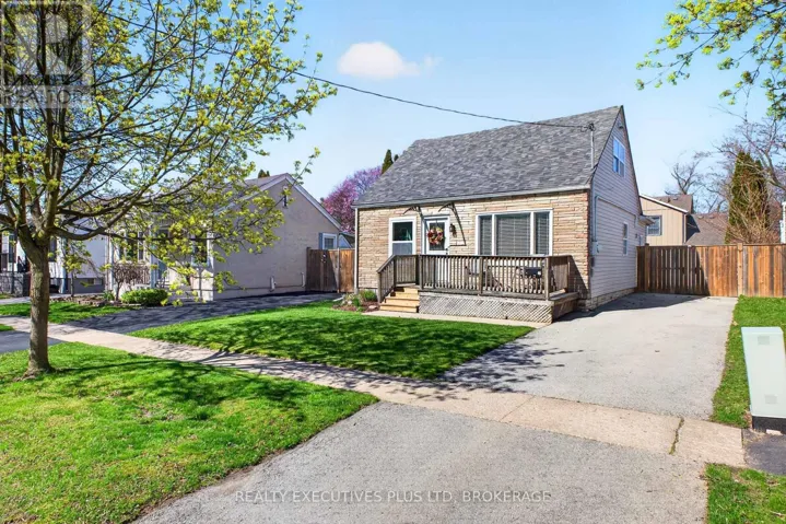 46 DONCASTER BOULEVARD, St. Catharines (Fairview), Ontario L2N1Y5