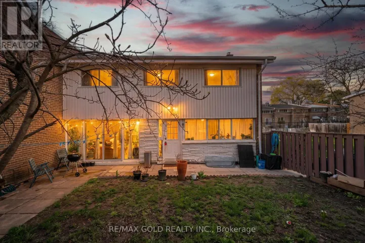 2 - 30 SENTINEL ROAD, Toronto (York University Heights), Ontario M3M2Y8