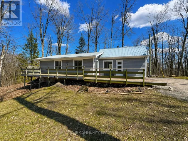 1534 SALERNO LAKE ROAD, Highlands East (Glamorgan), Ontario K0M1X0