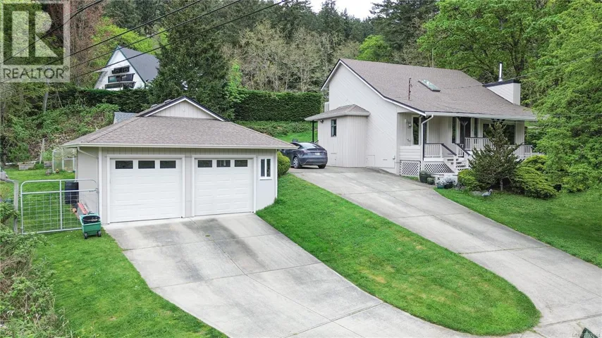 1067 Herd Rd, Duncan, British Columbia V9L9W9