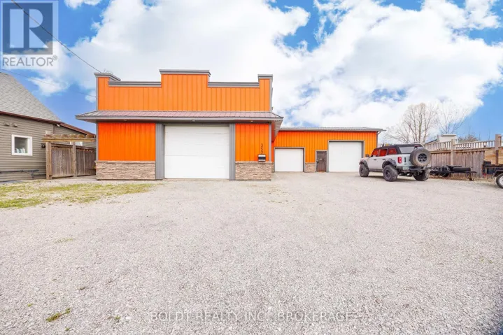 353 DAIN AVENUE, Welland (Lincoln/Crowland), Ontario L3B3E8