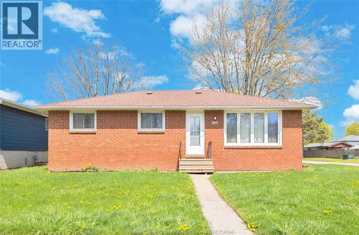 228 PICKERING, Amherstburg, Ontario N9V1R5