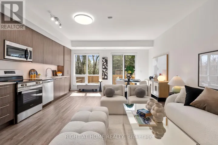 44 - 851 SHEPPARD AVENUE W, Toronto (Clanton Park), Ontario M3H0G2