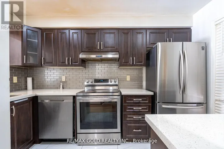 25 CLOVER BLOOM ROAD, Brampton (Sandringham-Wellington), Ontario L6R1R8