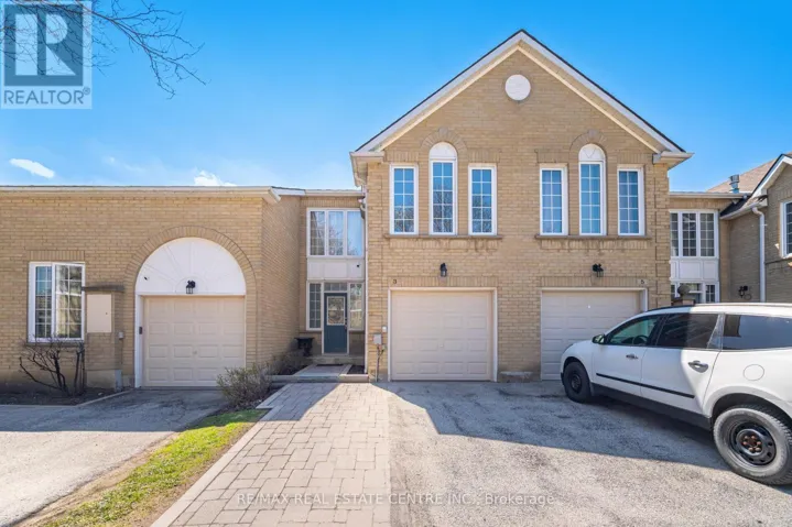 2 - 3 HARTNELL SQUARE, Brampton (Central Park), Ontario L6S5W7