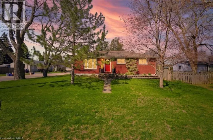 36 HAMILTON Avenue, Brantford, Ontario N3S6Z9