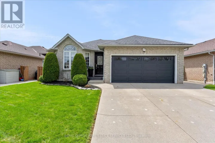 67 LONEOAK CRESCENT, Hamilton (Stoney Creek Mountain), Ontario L8J2T9