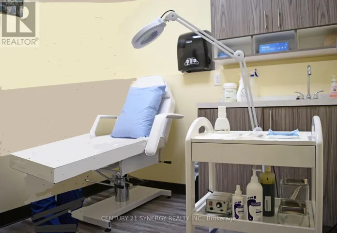 2 - 207 BROCKVILLE STREET S, Smiths Falls, Ontario K7A3Z3