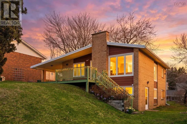 9 Parmbelle Lane, Halifax, Nova Scotia B3M1N2