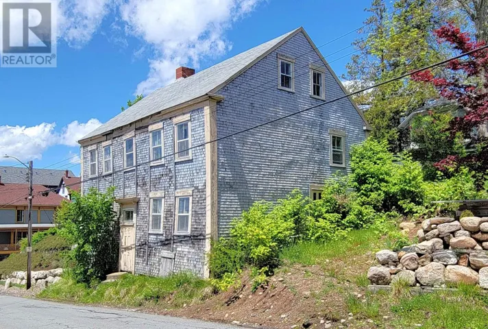 155 Pelham Street, Lunenburg, Nova Scotia B0J2C0