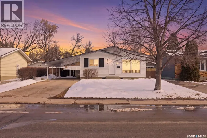355 Avondale ROAD, Saskatoon, Saskatchewan S7H5B4