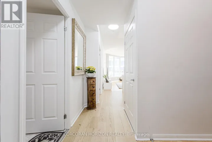 2009 - 228 QUEENS QUAY W, Toronto (Waterfront Communities), Ontario M5J2X1