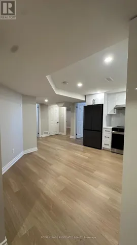 1108 SKYRIDGE BOULEVARD, Pickering, Ontario L1X0M8