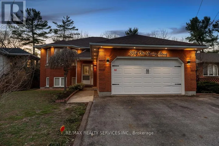 254 OLD MOSLEY STREET, Wasaga Beach, Ontario L9Z2H8