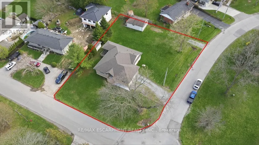 80 LISTER AVENUE, Hamilton (Allison), Ontario L9B1E2