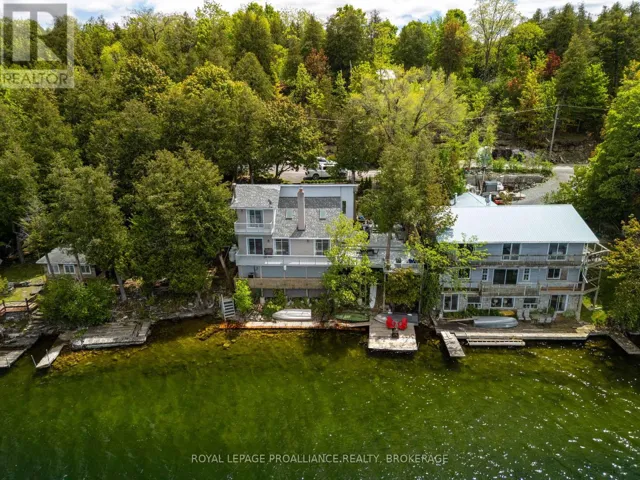 1020 LARK LANE, South Frontenac (Frontenac South), Ontario K0H1X0