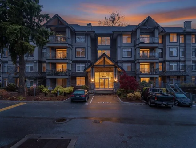 407 33338 E BOURQUIN CRESCENT, Abbotsford, British Columbia V2S1Y1