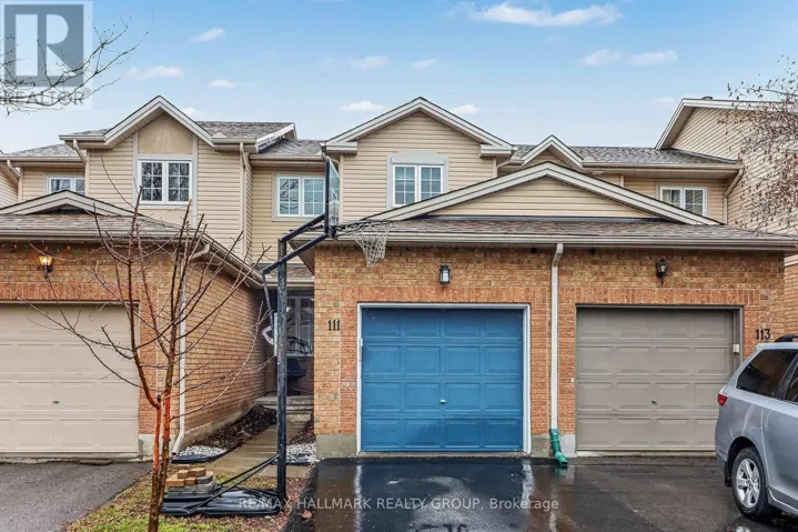 111 LUDLOWE STREET, Ottawa, Ontario K4A5C2