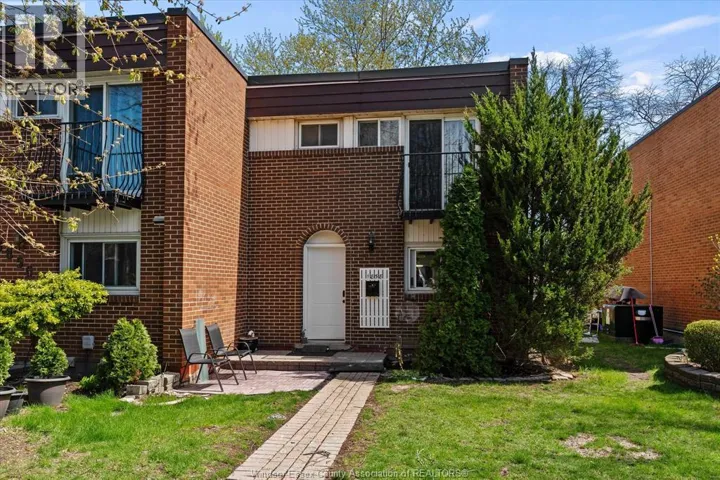 1858 EASTGATE ESTATES Unit# 119, Windsor, Ontario N8T2T2