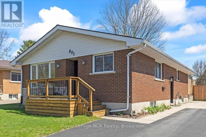 601 17TH AVENUE, Hanover, Ontario N4N3B1