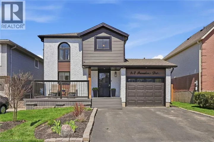 102 IRONSTONE Drive, Cambridge, Ontario N1P1A4