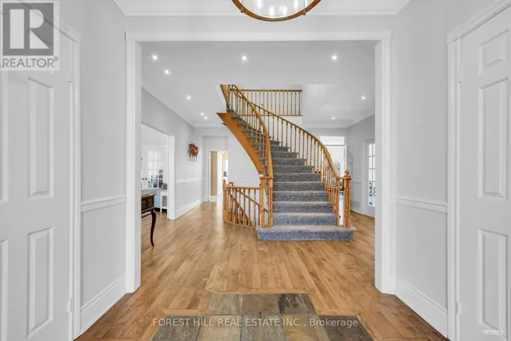 2434 DEER RUN AVENUE, Oakville (FD Ford), Ontario L6J6K9
